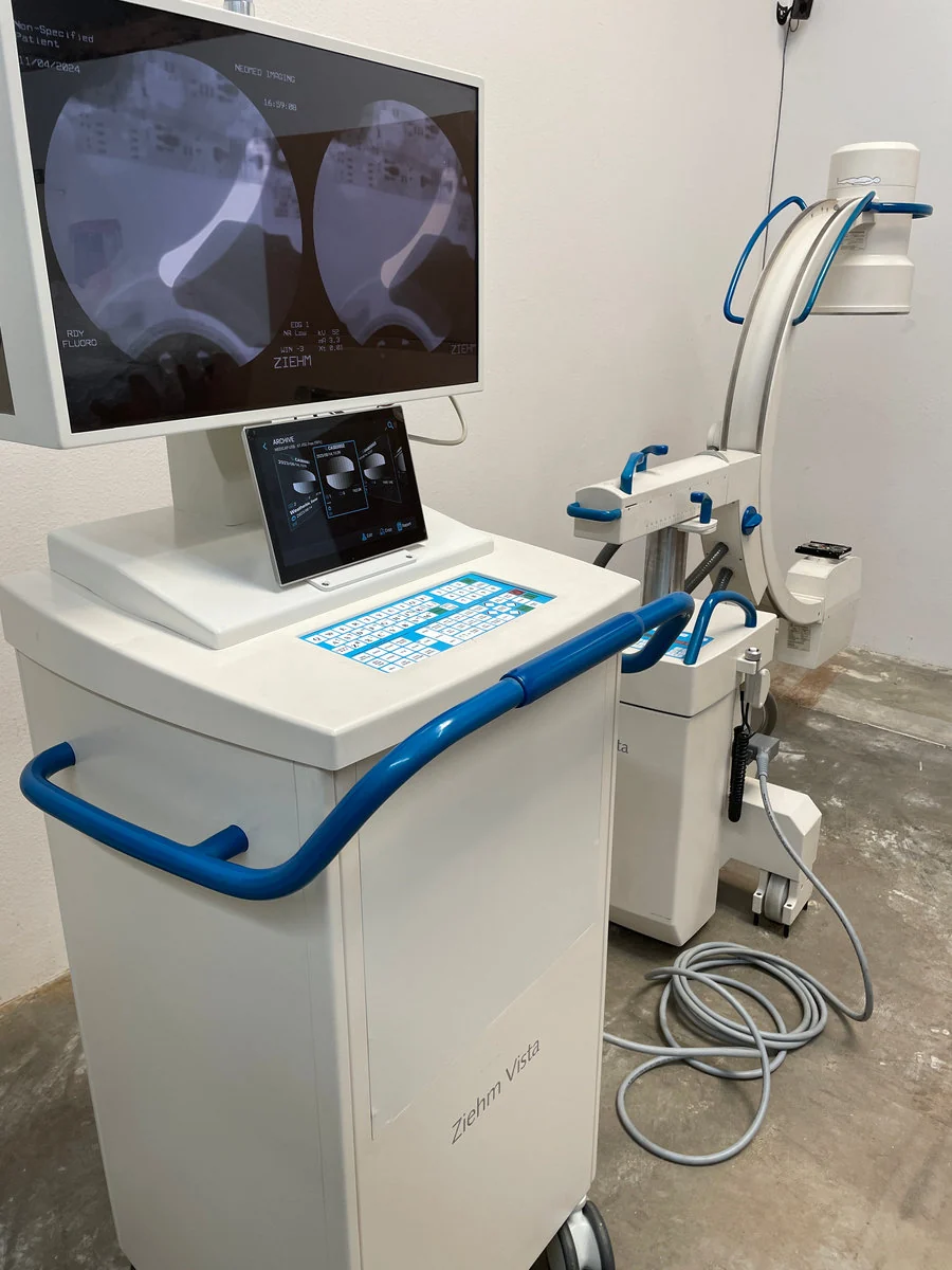 C-Arm Ziehm Vista w/ LCD: SN 5700